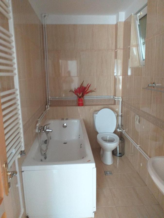 Miraj Hotel Азуга Екстериор снимка