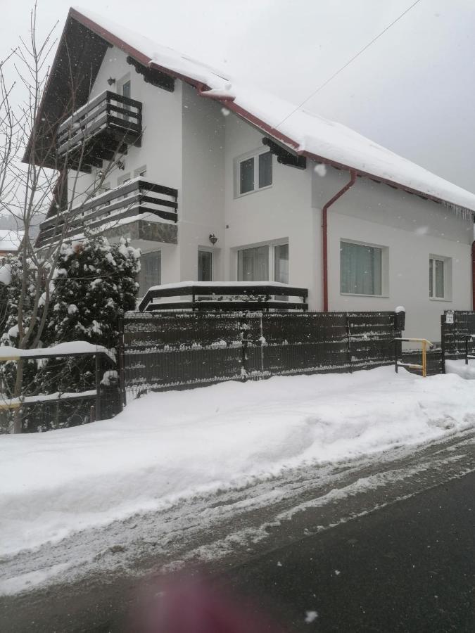 Miraj Hotel Азуга Екстериор снимка