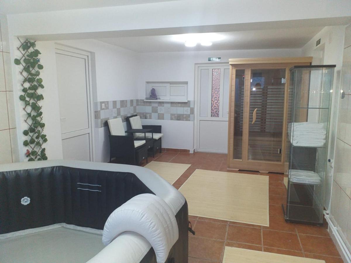 Miraj Hotel Азуга Екстериор снимка
